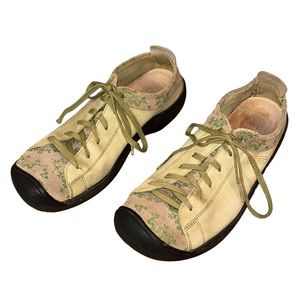 Keen olive army green leather hiking walking outdoor lace up womens shoes size 8